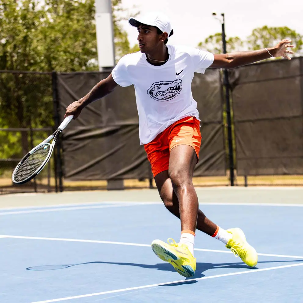 Ganesan returns, wins 10 matches